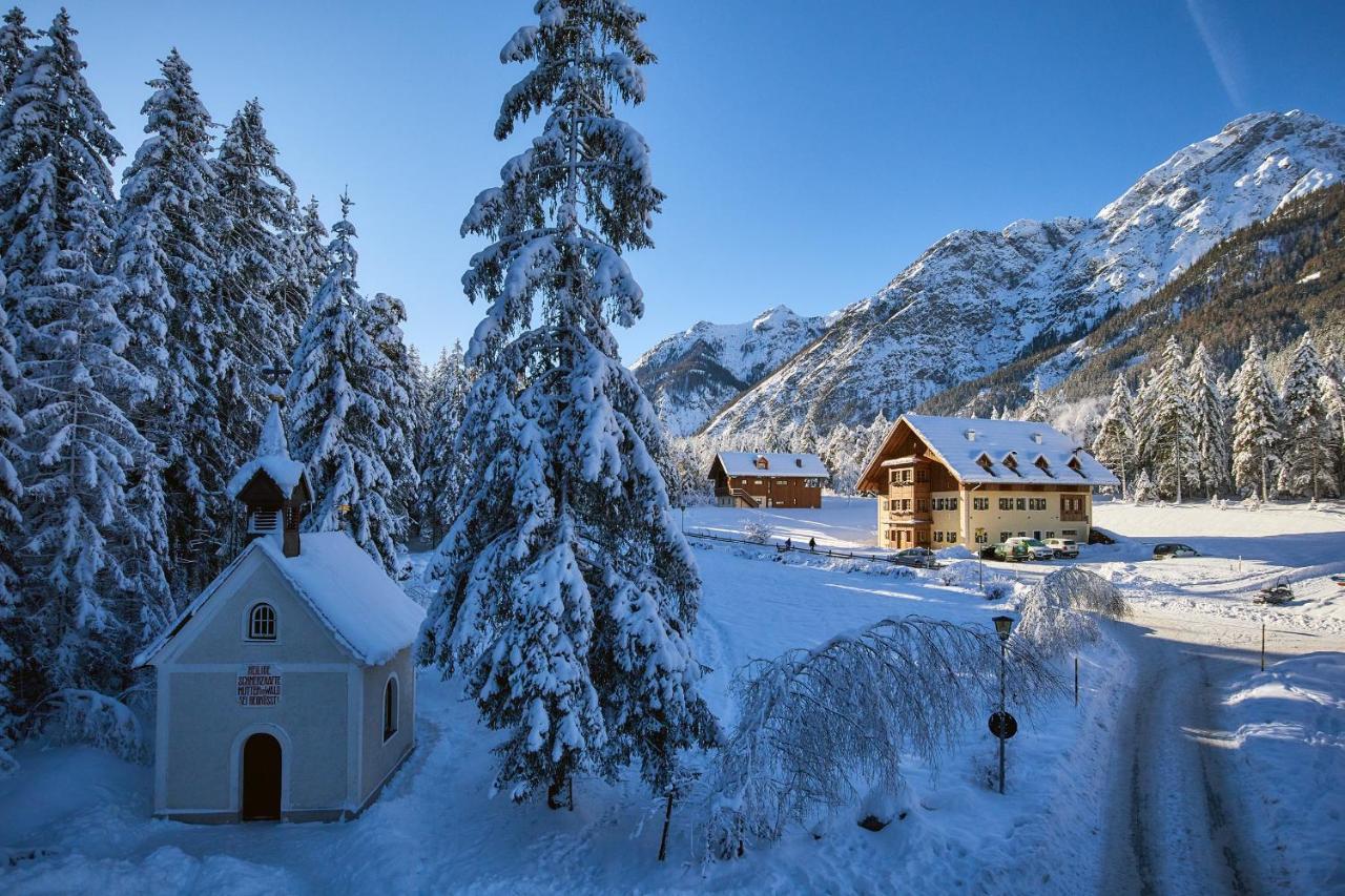 Natura Boutique Chalet Wellness Spa Hotel Dobbiaco Exterior foto